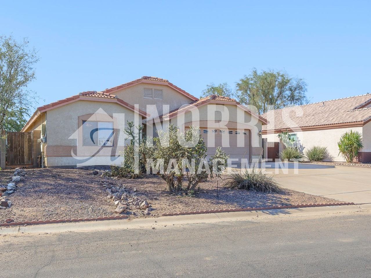 9051 W Raven Dr - Photo 2 of 41