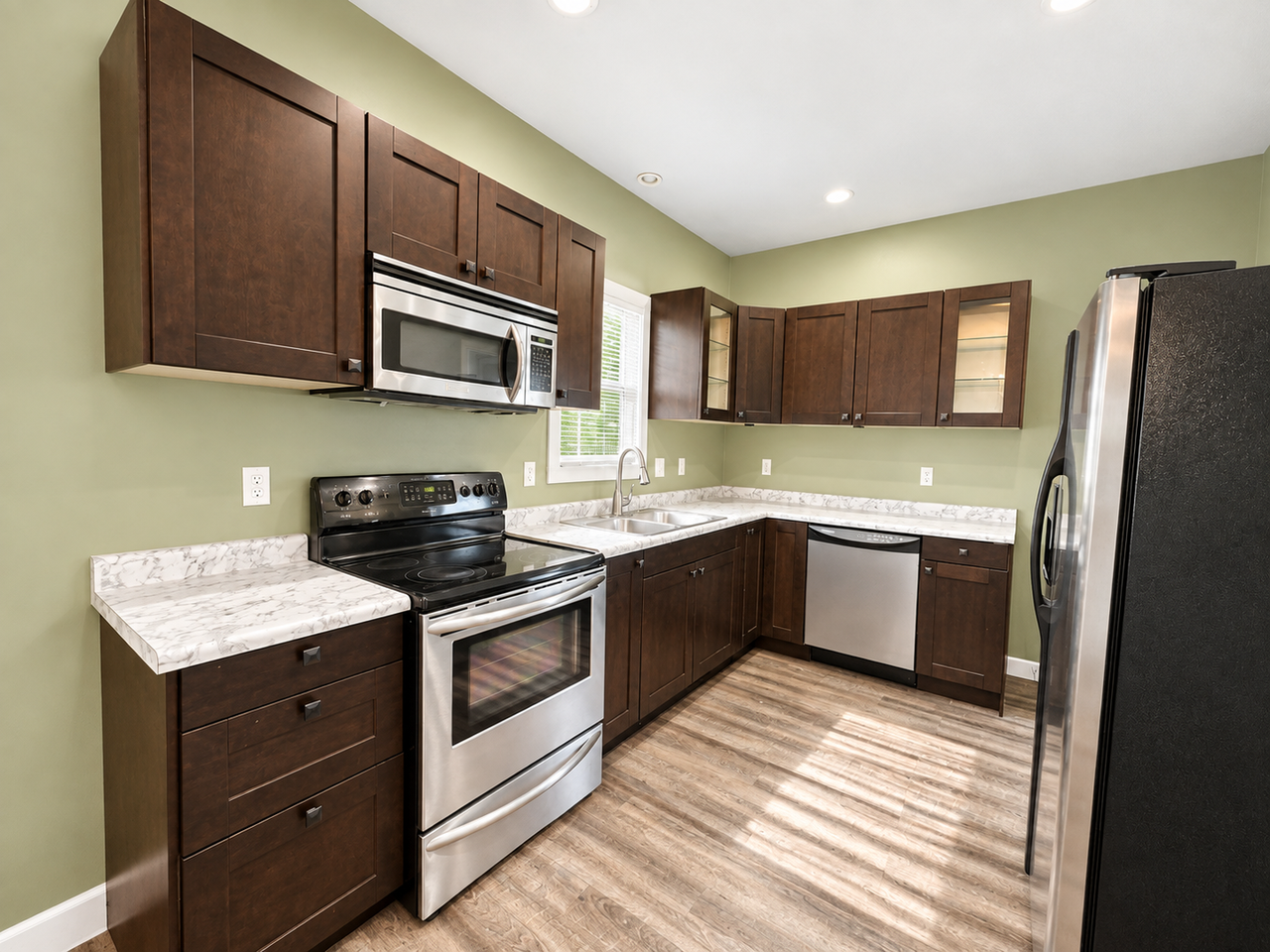 1814 S Norton Ave - Photo 2 of 19