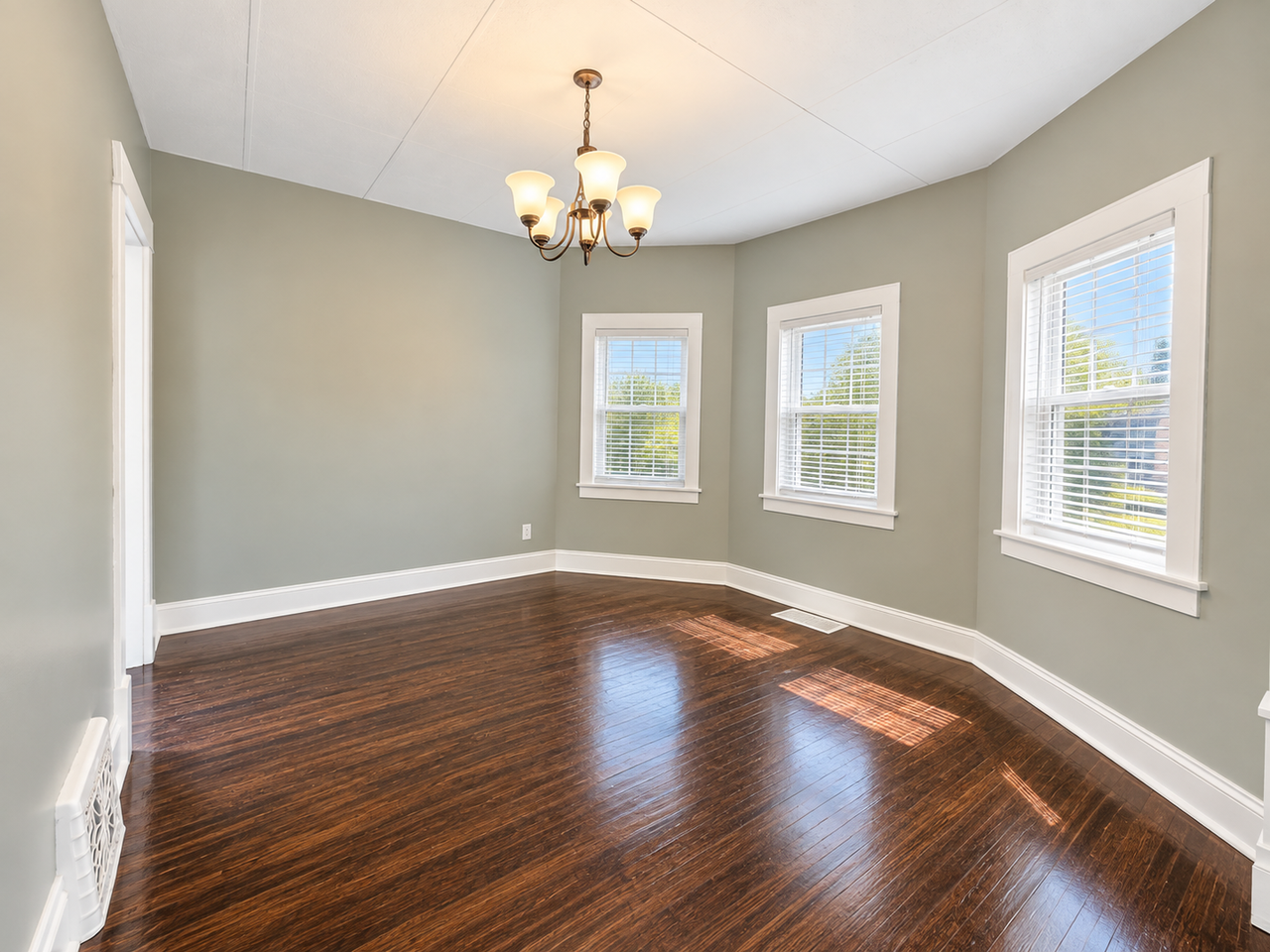 901 S Spring Ave - Photo 5 of 17