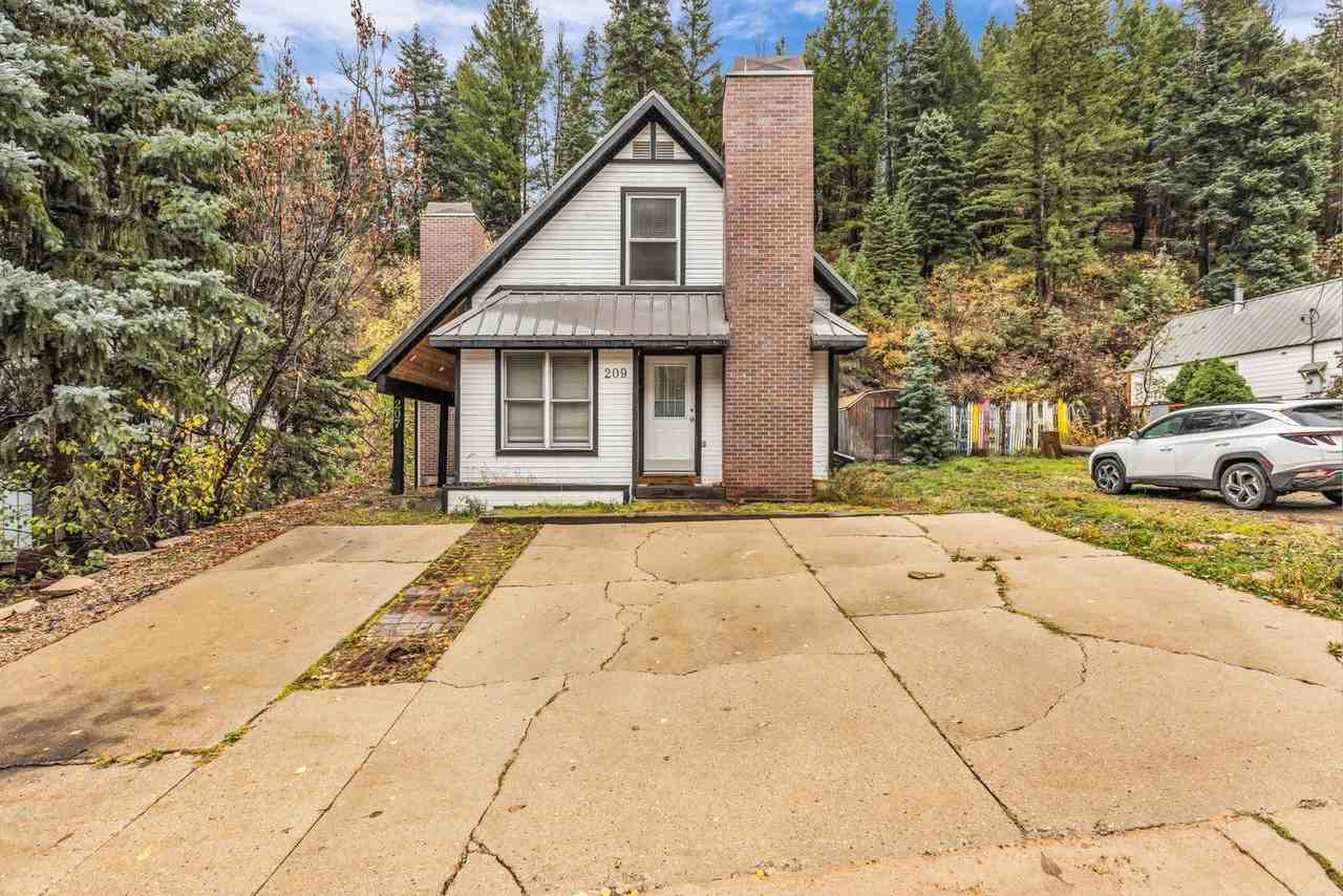 207 Daly Ave - Photo 2 of 14