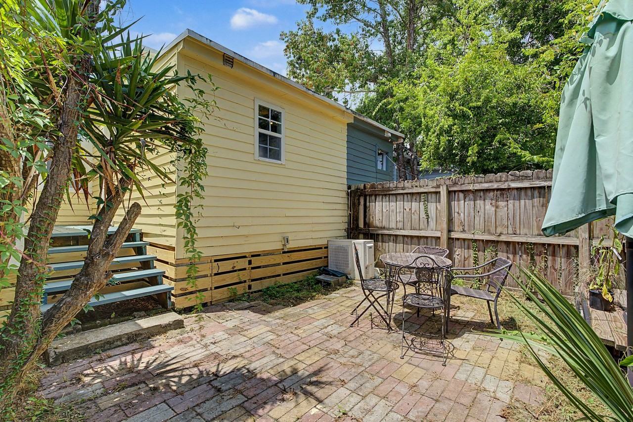 530 E Gordon Ln - Photo 2 of 18