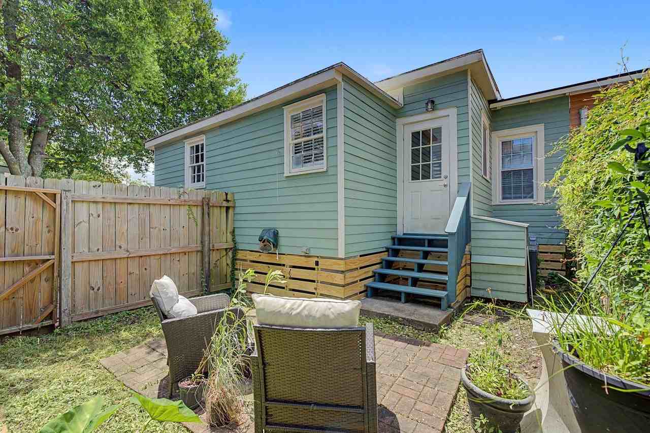 534 E Gordon Ln - Photo 4 of 15