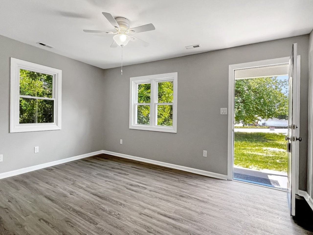 4720 Wistar Rd - Photo 5 of 18