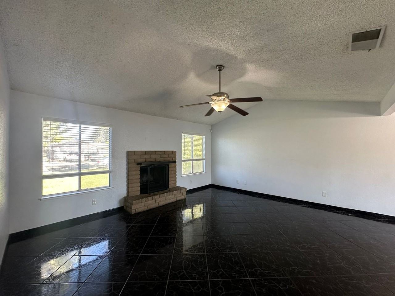 3100 Kounias Dr - Photo 2 of 21