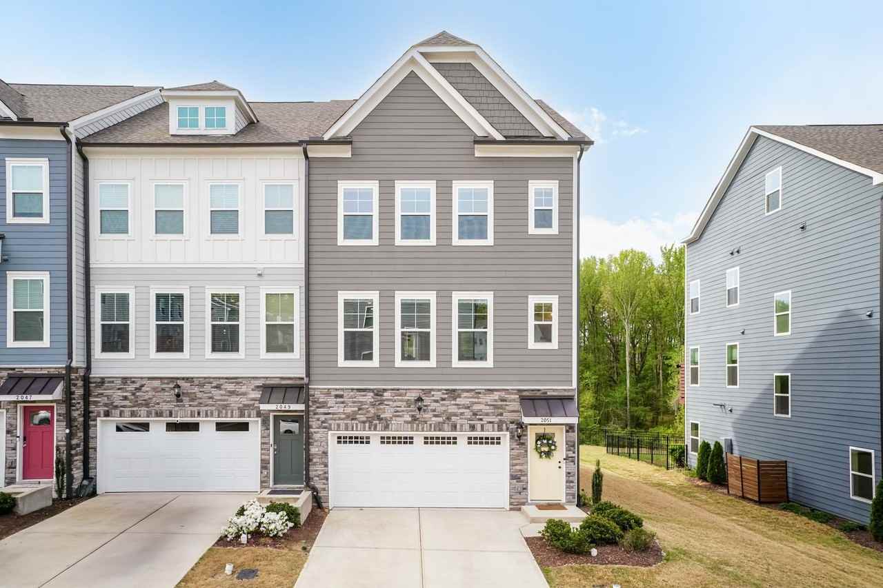 2051 Eva Pearl Dr - Photo 2 of 47
