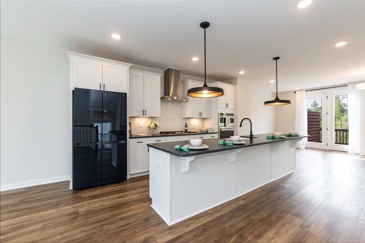 2051 Eva Pearl Dr - Photo 5 of 47