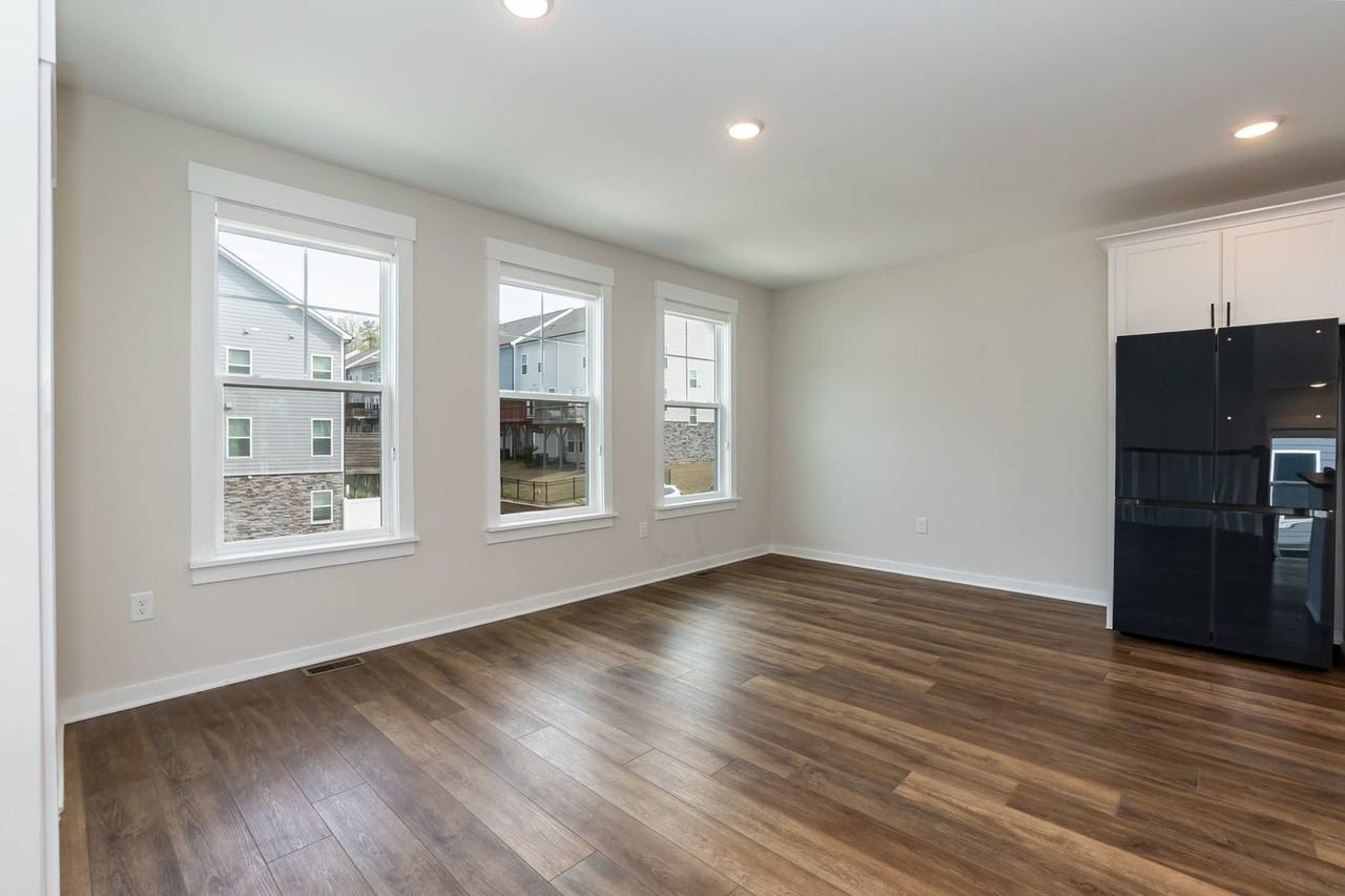 2051 Eva Pearl Dr - Photo 7 of 47