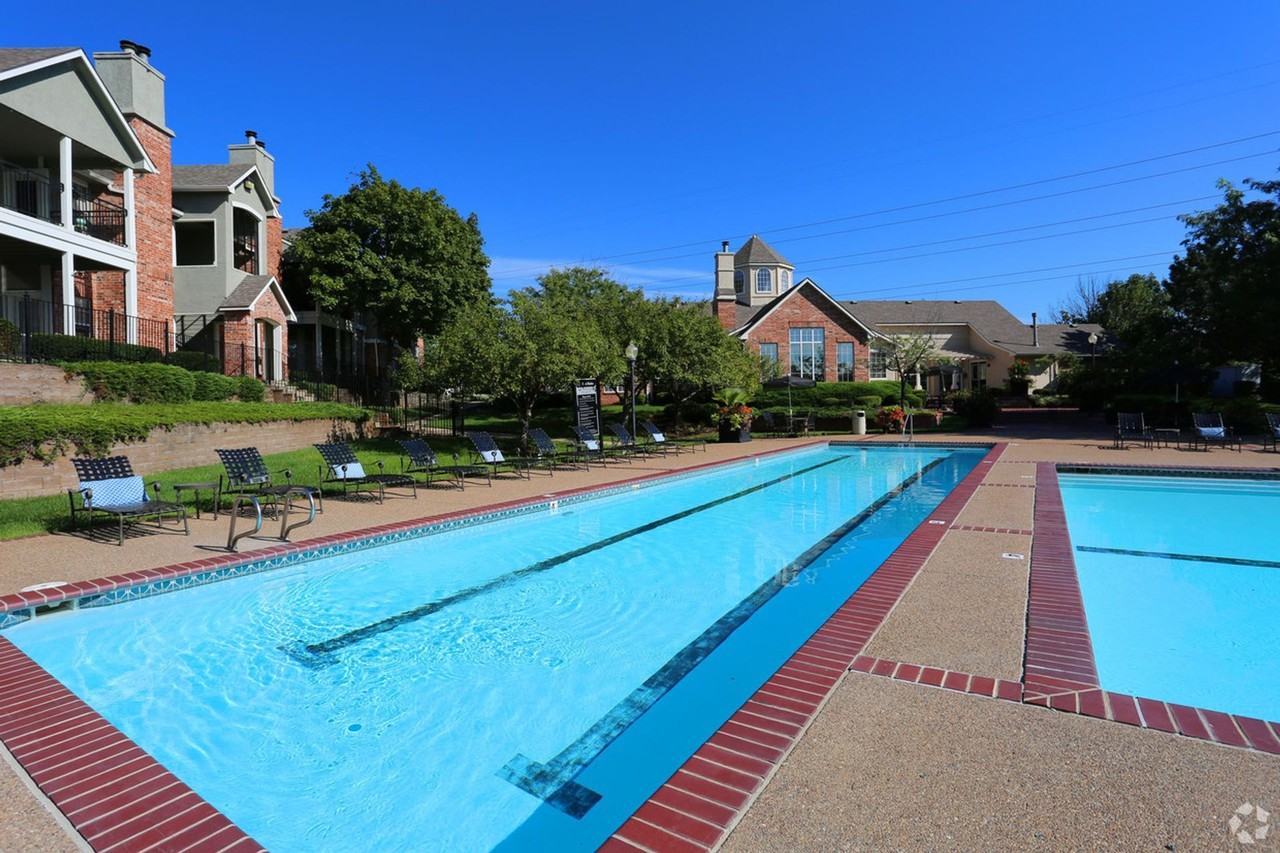 Signature Place Apartments - Photo 7 of 18