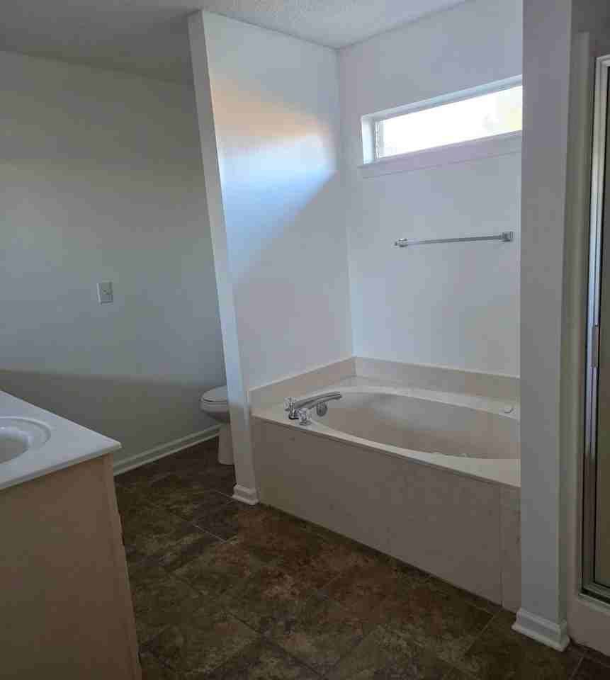 1624 1624 Central Trails Drive*****CHOICE HOME WARRANTY***** - Photo 6 of 16