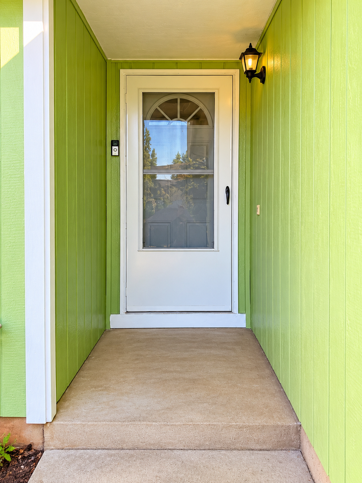 5588 Waln Creek Ct S - Photo 4 of 26