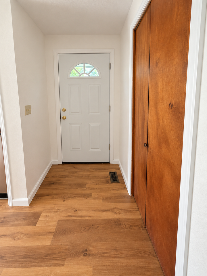 5588 Waln Creek Ct S - Photo 7 of 26