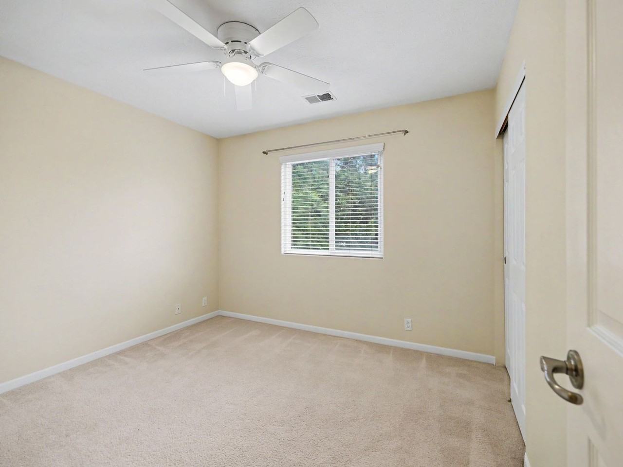1912 Ridgeview Dr - Photo 7 of 17