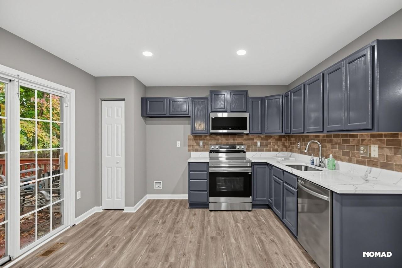 3216 Kelox Rd - Photo 2 of 36