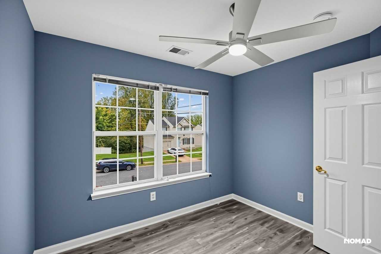 3216 Kelox Rd - Photo 7 of 36