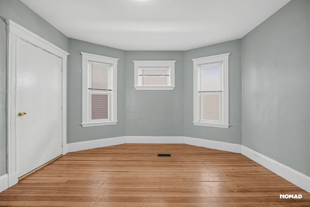 29 W Tremlett St - Photo 2 of 38