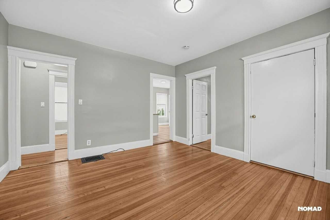 29 W Tremlett St - Photo 3 of 38