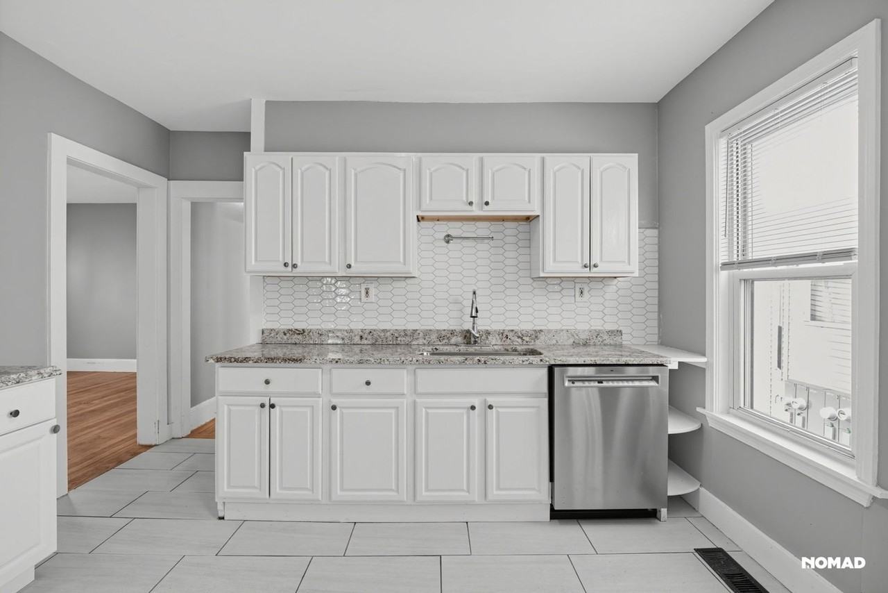 29 W Tremlett St - Photo 6 of 38
