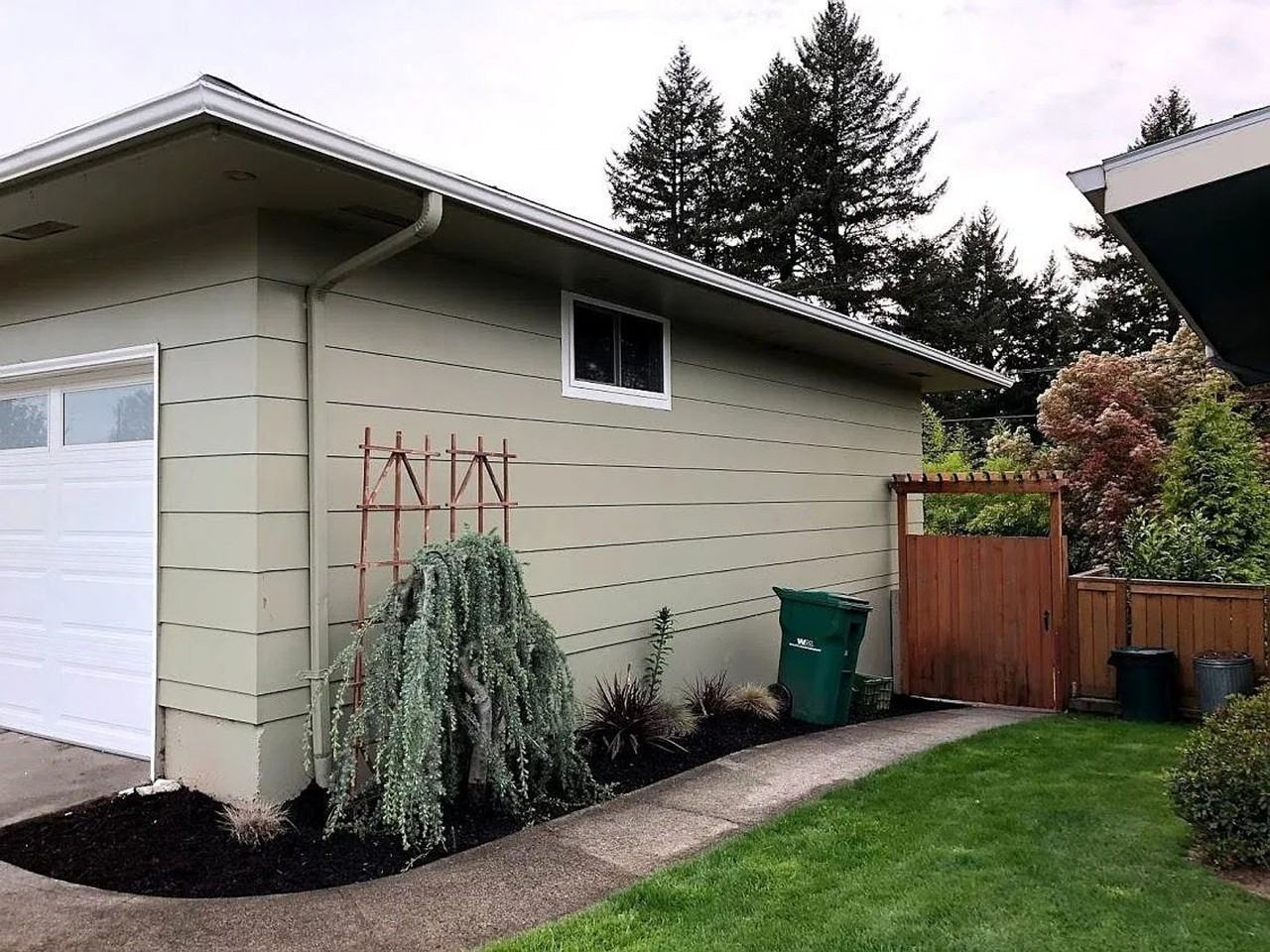 11961 Se 36th Ave - Photo 5 of 30