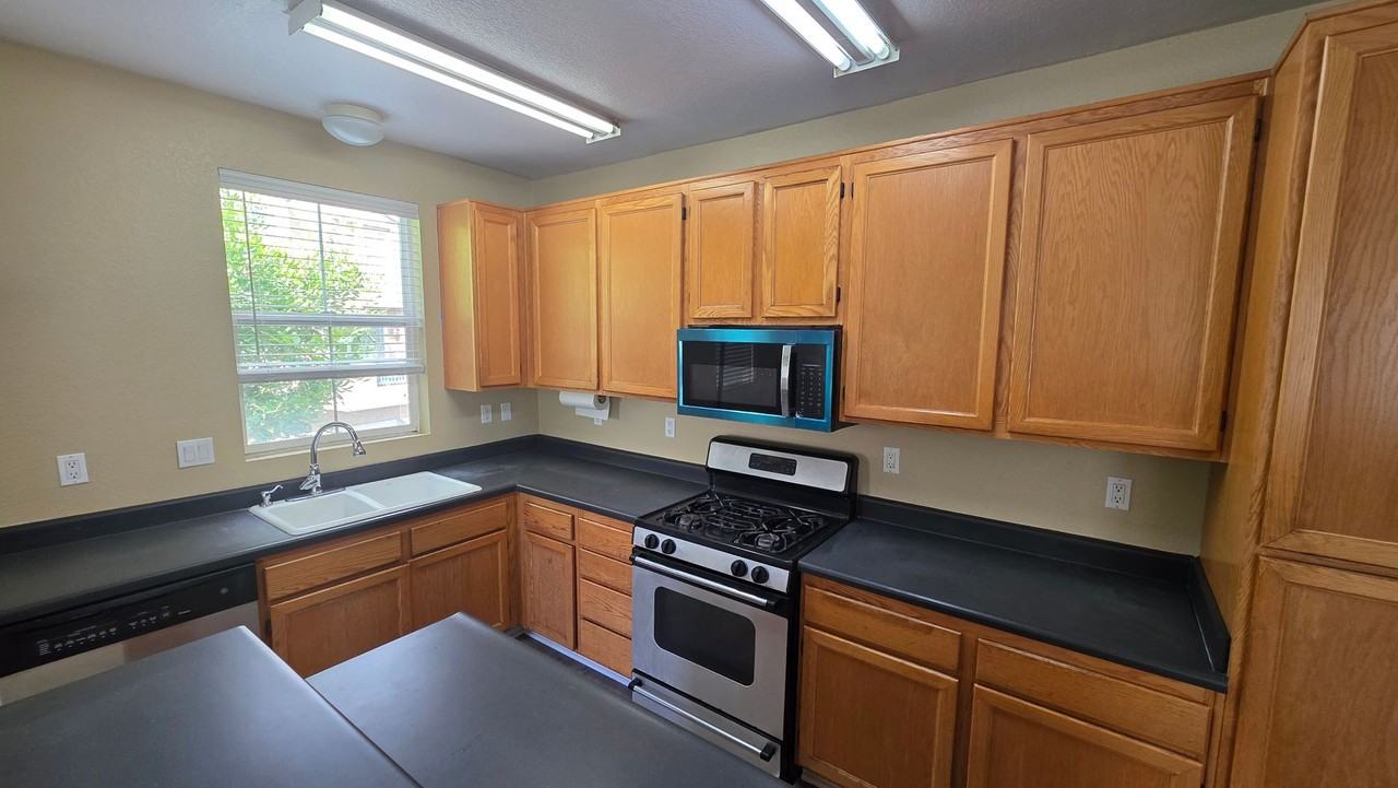 4529 Northern Moon Way - Photo 3 of 19