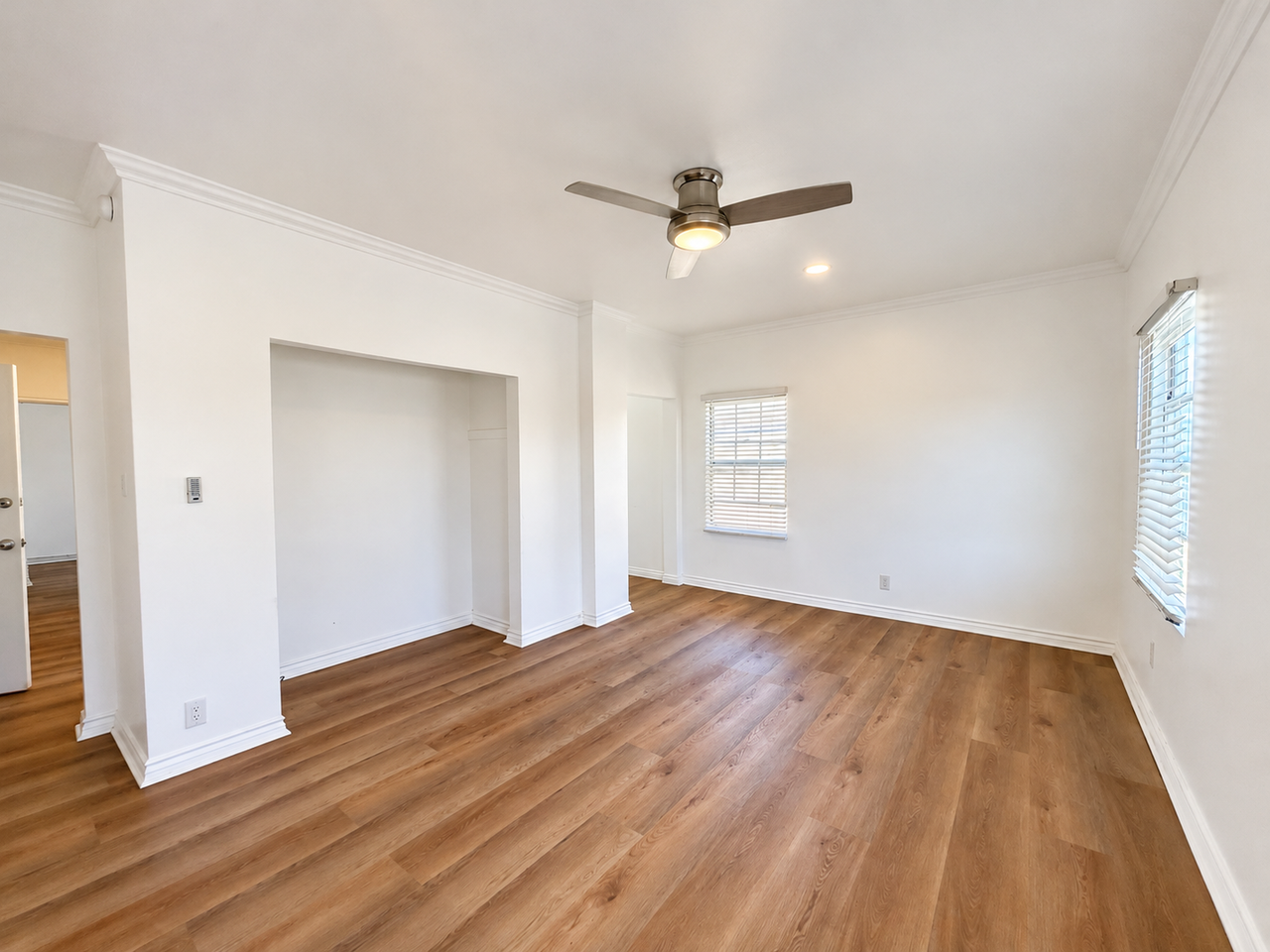 2126 S Ridgeley Dr - Photo 3 of 7