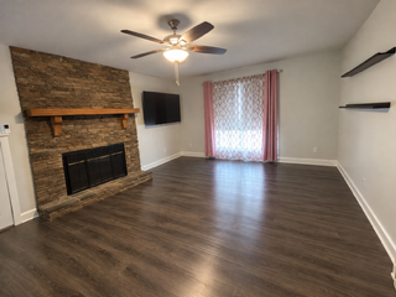8616 Woodview Ln - Photo 4 of 22