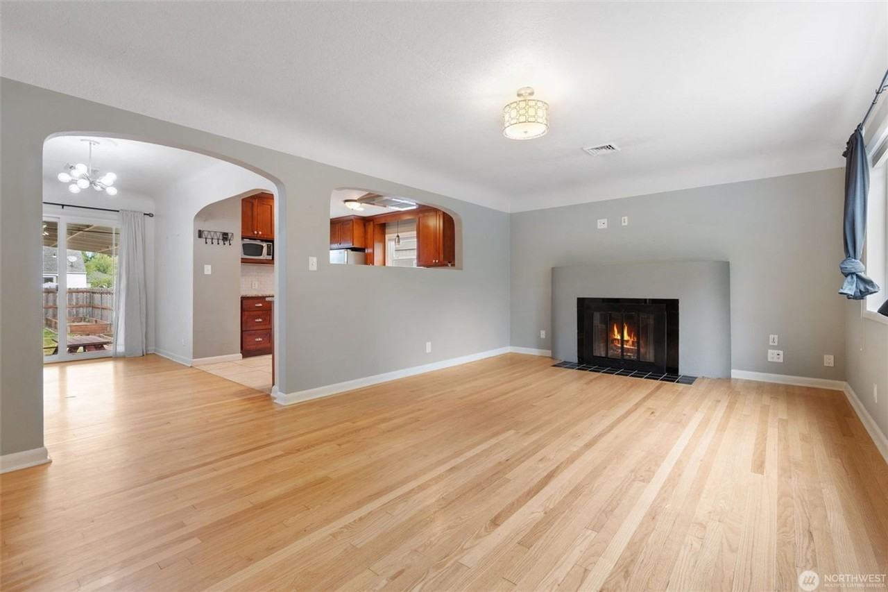 647 23rd Ave - Photo 3 of 22