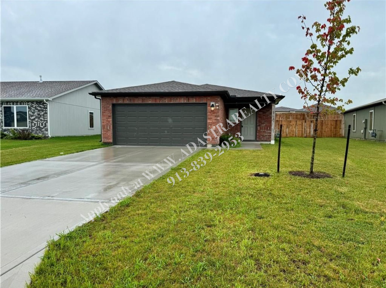33791 W 207th Ter - Photo 2 of 12