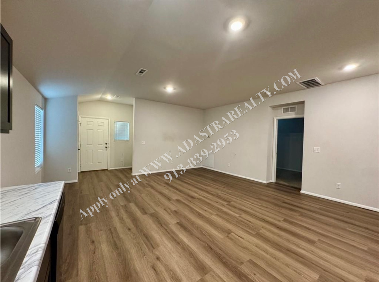 33791 W 207th Ter - Photo 6 of 12