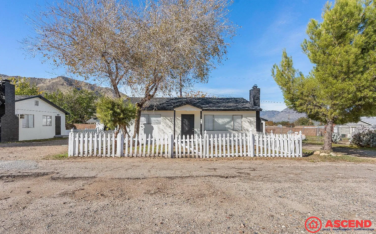 12116 Highway 178