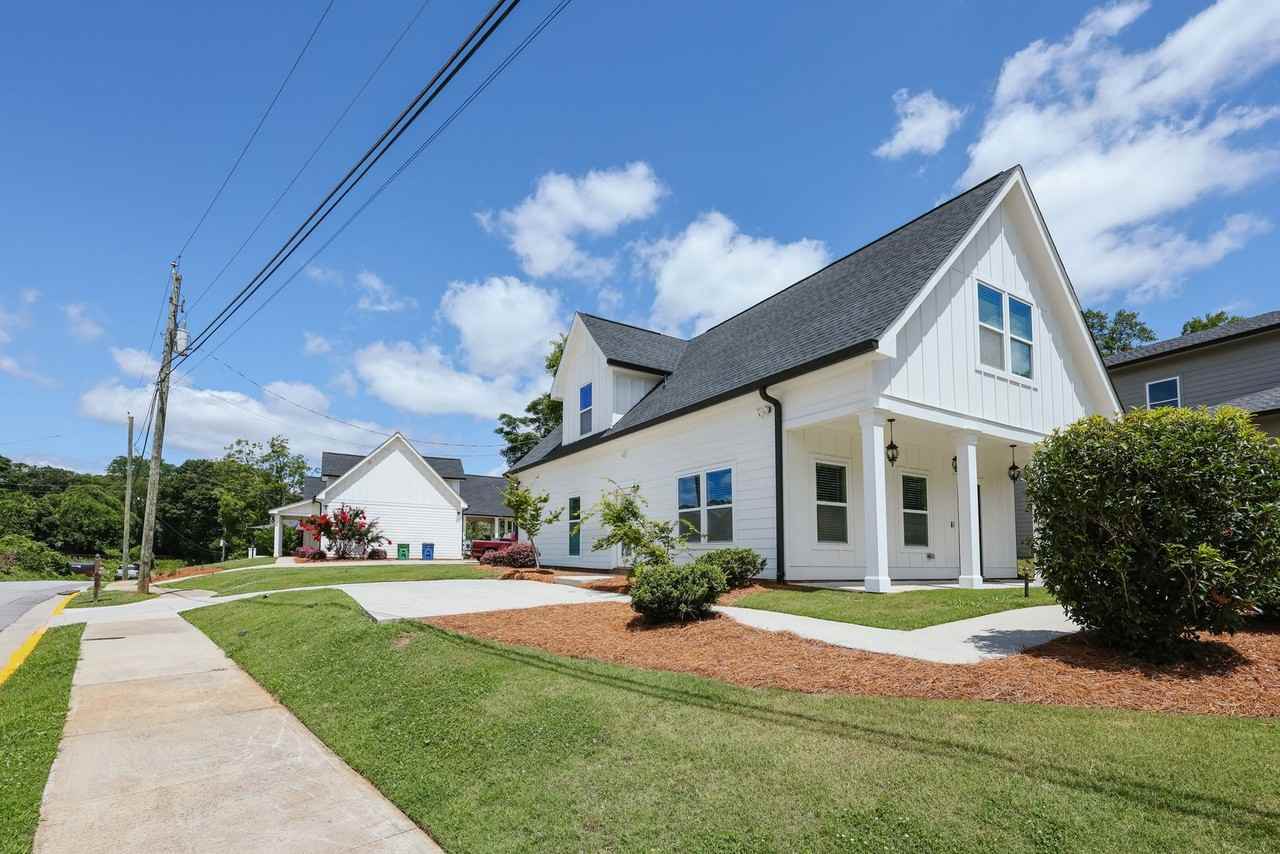 499 Little Oak St - Photo 3 of 50