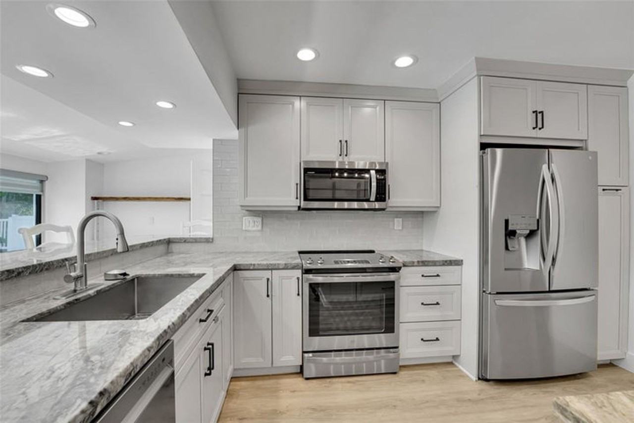 956 Se 10th Ct - Photo 5 of 29