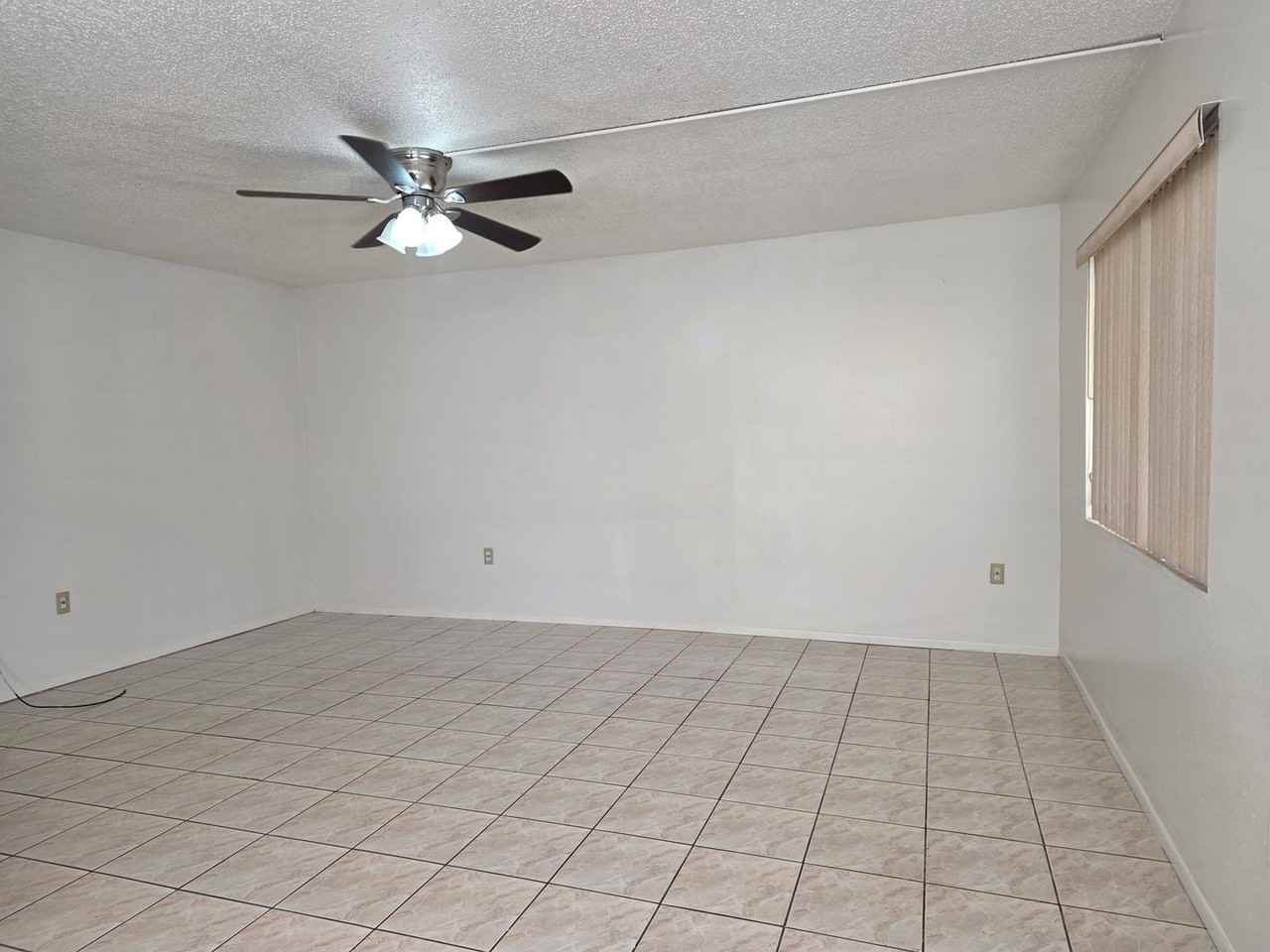 2713 Oak Park Way - Photo 7 of 21