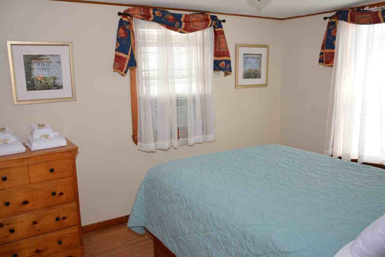 Little Miss Cottages - Photo 6 of 12