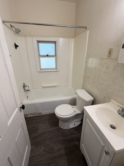 1515 White Ave - Photo 6 of 14