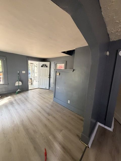 1515 White Ave - Photo 7 of 14