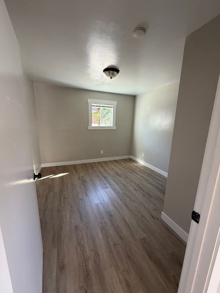550 E Foothill Blvd #550 - Photo 2 of 9