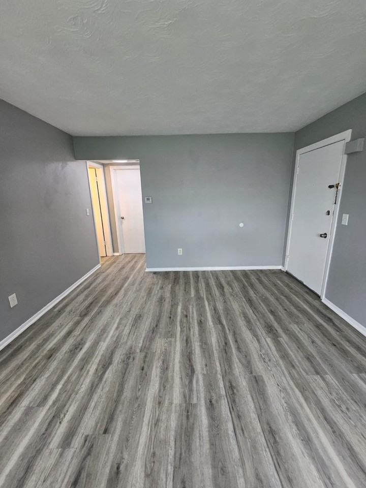 4640 Oberlin Avenue #4640-B1 - Photo 5 of 18