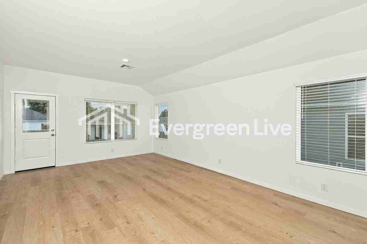 27960 E 118th St S - Photo 4 of 16