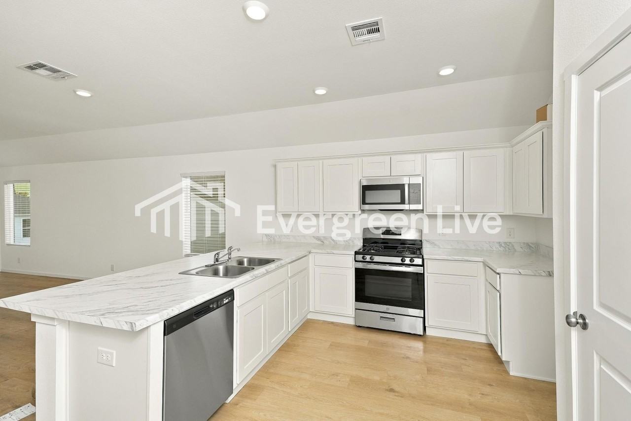 27960 E 118th St S - Photo 5 of 16