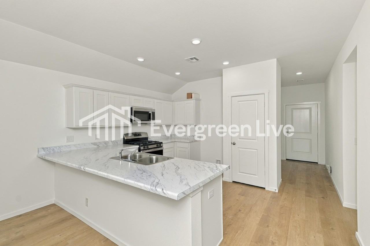 27960 E 118th St S - Photo 6 of 16