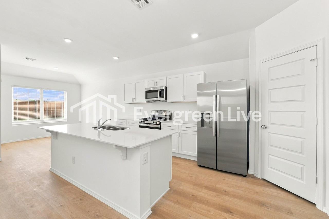 27950 E 118th St S - Photo 4 of 15