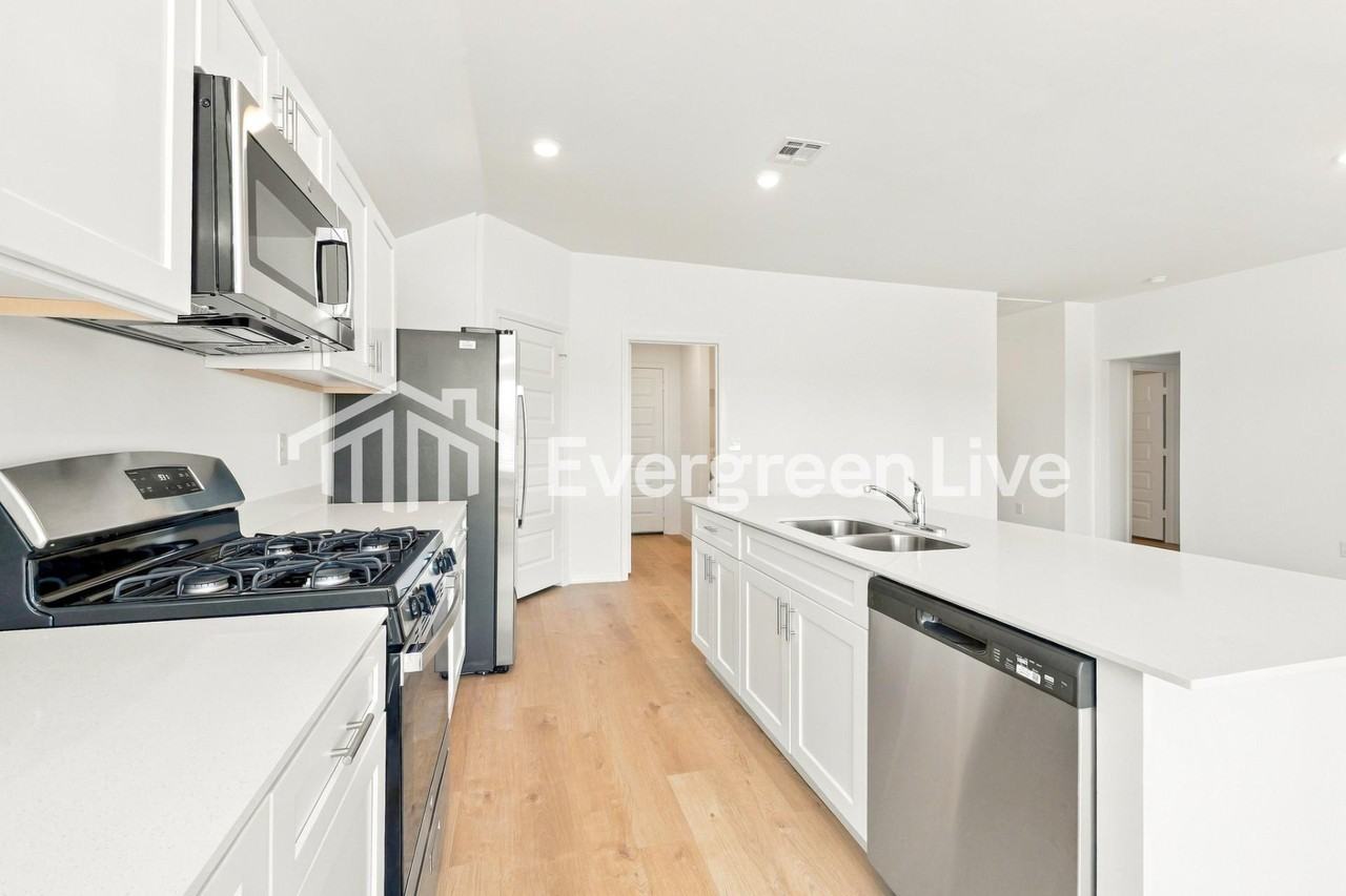 27950 E 118th St S - Photo 5 of 15
