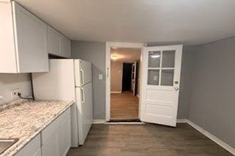 515 E Pine St ##B - Photo 4 of 14