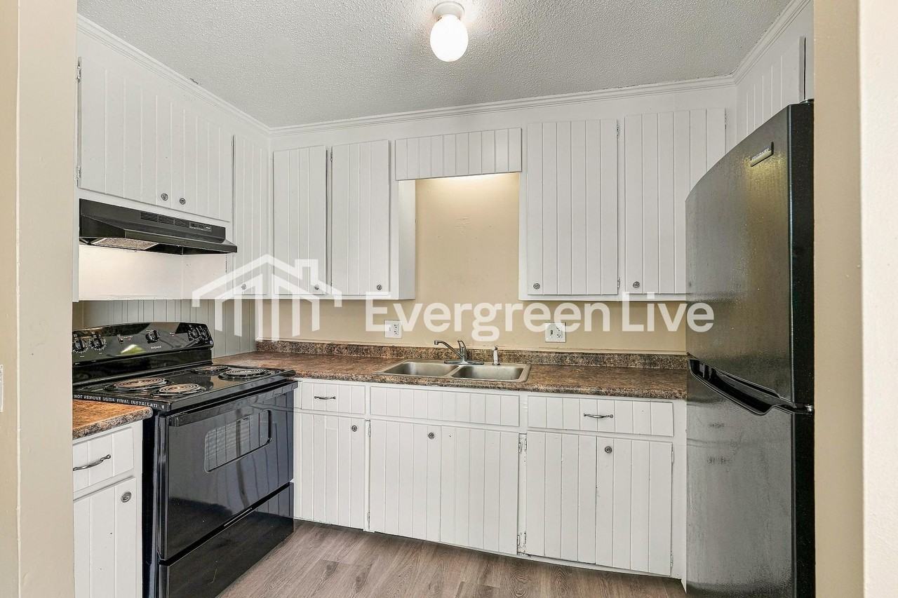 2325 Ramsgate Dr - Photo 7 of 15
