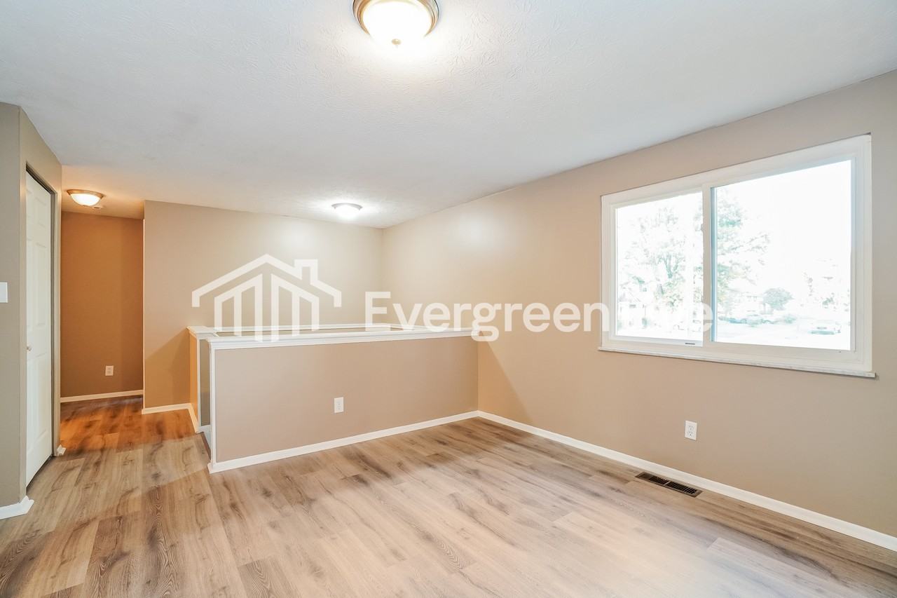 3186 Sundale Rd - Photo 3 of 15
