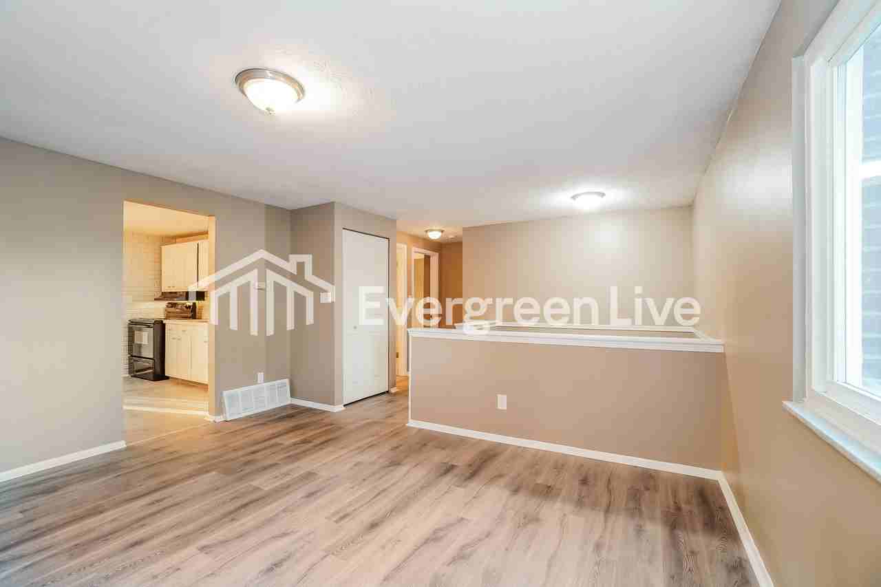 3186 Sundale Rd - Photo 4 of 15