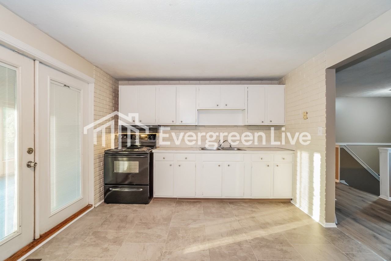 3186 Sundale Rd - Photo 7 of 15