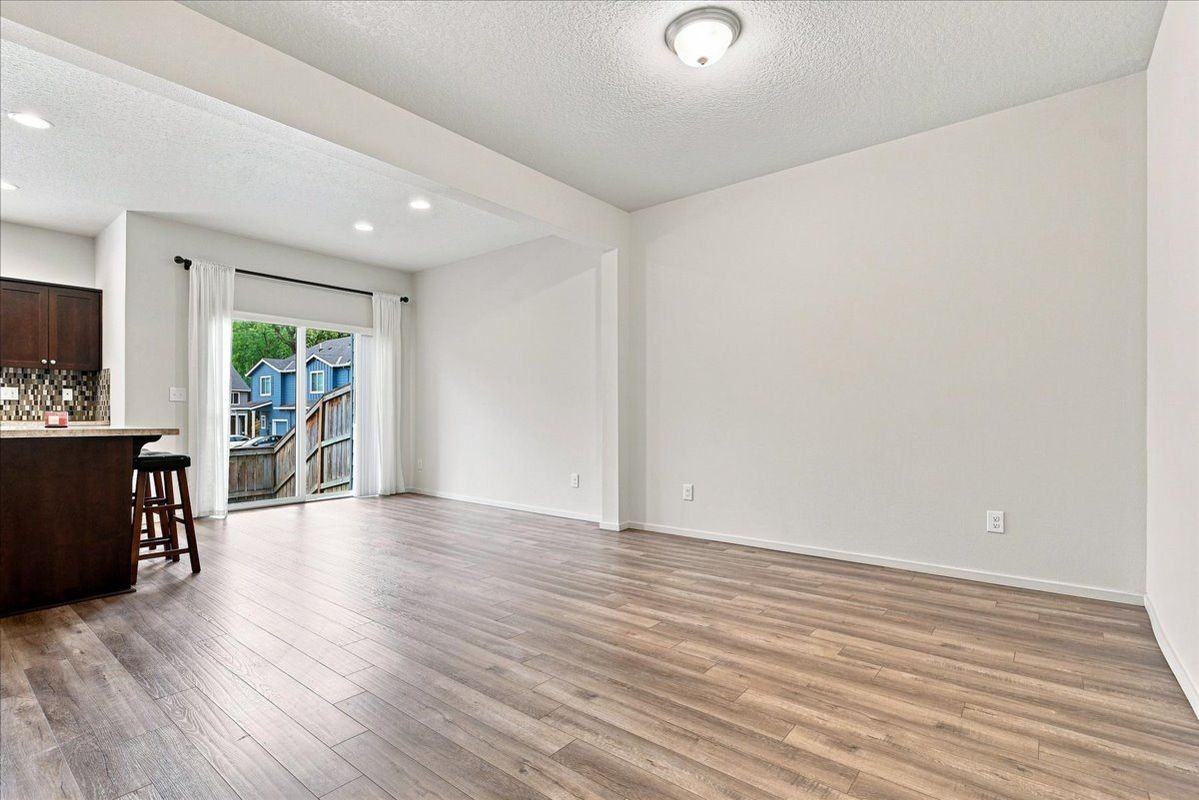 8511 Ne 13th Pl - Photo 3 of 15