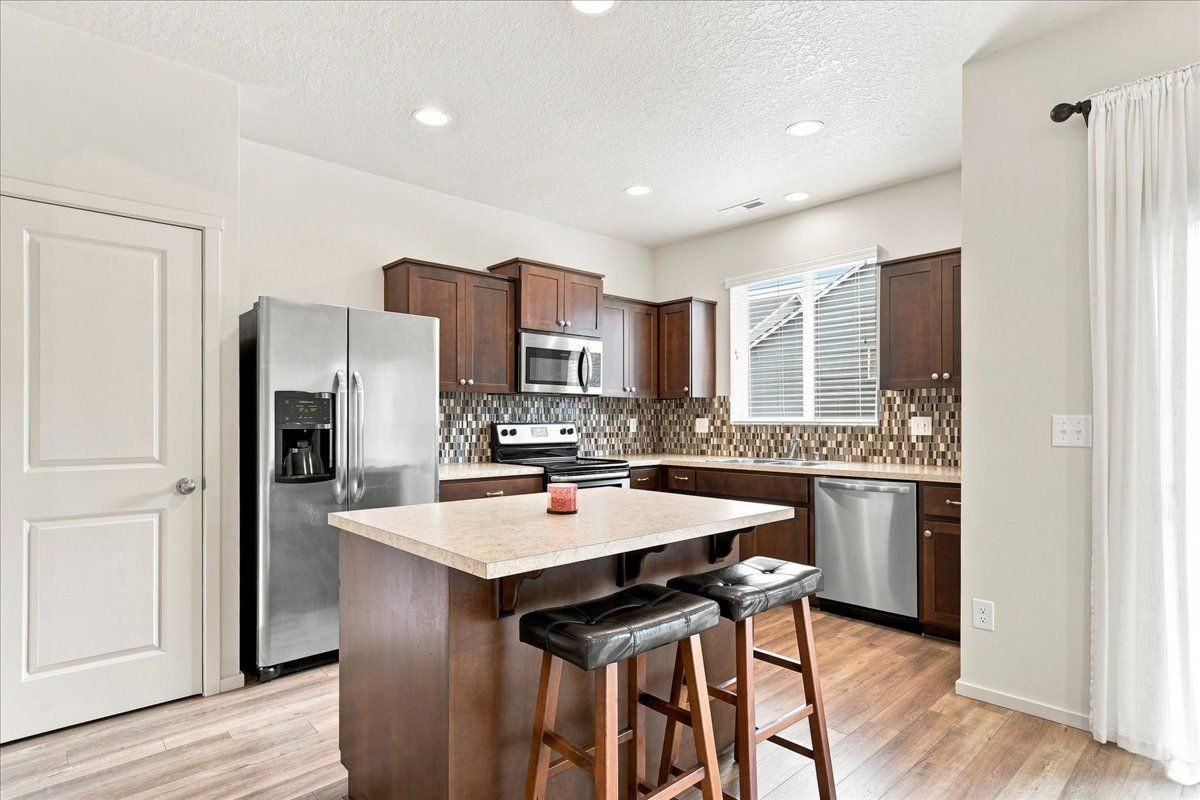 8511 Ne 13th Pl - Photo 5 of 15