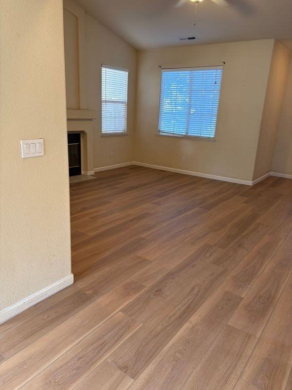 241 Apple Ave - Photo 3 of 5